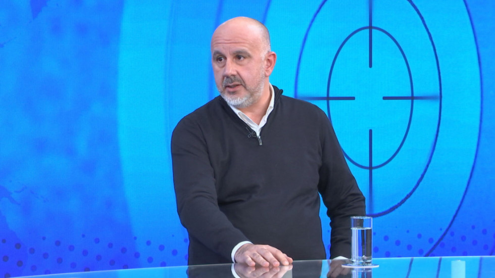 Garić: Skup ispred Doma Narodne skupštine pokazao otpor pokušajima da se država ugrozi