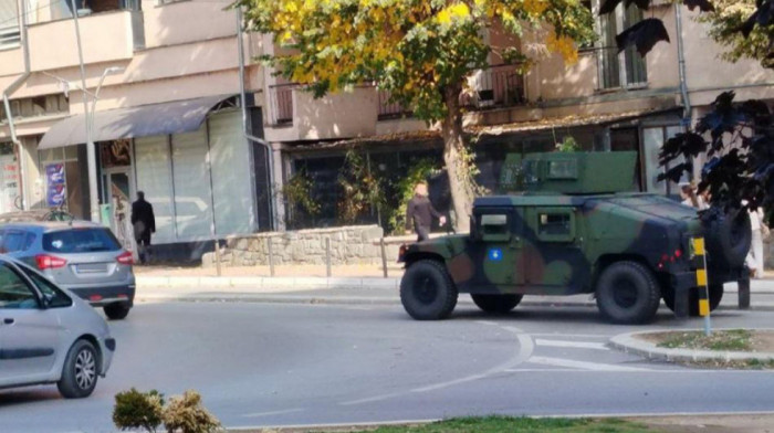 Kolona vozila tzv. KBS prošla Severnom Mitrovicom: Eljšani tvrdi da su pogrešili put, oglasila se i Kancelarija za KiM
