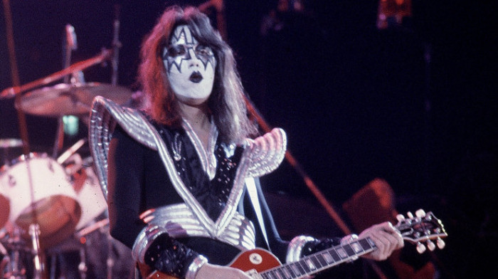 Preminuo originalni član grupe Kiss Ejs Frili: Odlazak "vojnika rokenrola"
