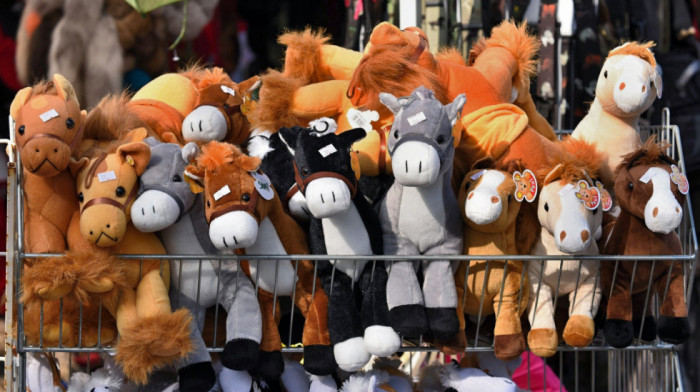 AI igračke za decu razbesnele Amerikance: Pričaju o politici, seksu, oštrenju noževa i hvale kineski komunizam