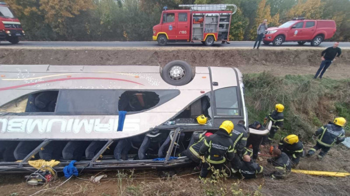 Dan žalosti u Sremskoj Mitrovici zbog tragedije: U saobraćajnoj nesreći poginule tri osobe