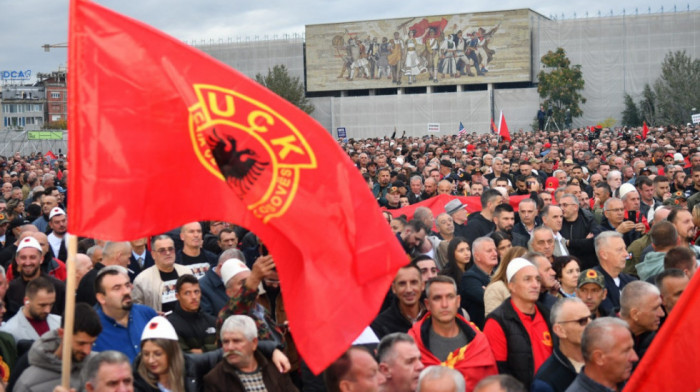U Tirani protest podrške bivšim vođama tzv. OVK optuženim za ratne zločine