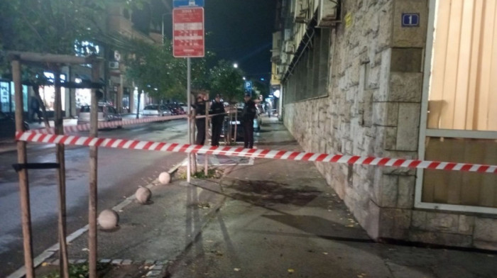 Grad Niš upozorava na opasnost nakon uklanjanja skela sa zgrade RFZO po nalogu opštine Medijana