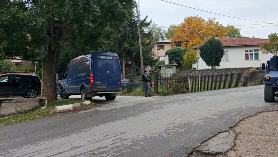 Obijena kuća porodice Gačić u Ugljaru kod Kosova Polja, razbijena vrata i izvršena premetačina stvari