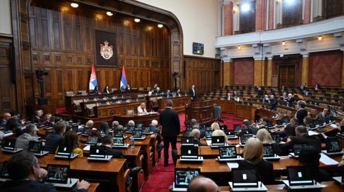 Nastavljena sednica Skupštine Srbije: Poslanici o međunarodnim sporazumima i ugovorima