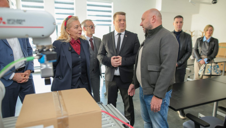 Ministarka Sofronijević obišla završne radove na izgradnji Regionalnog startap centra u Leskovcu