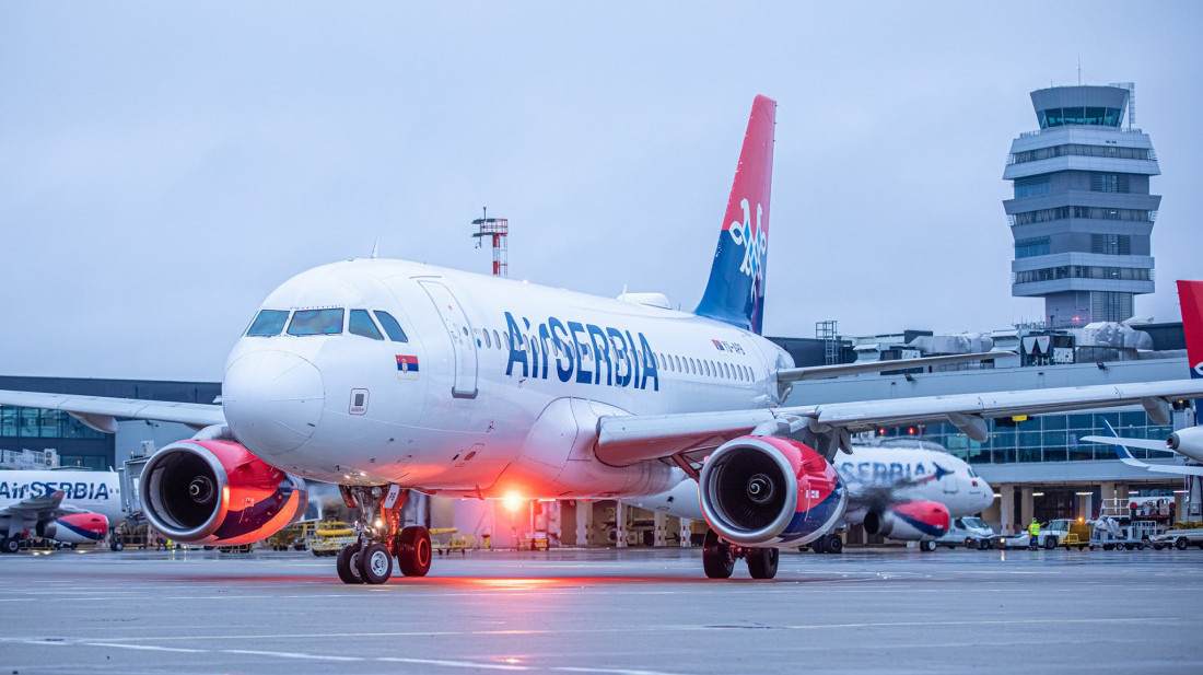 Avio-saobraćaj teče po planu uprkos nepovoljnim vremenskim uslovima: Može da dođe do odstupanja