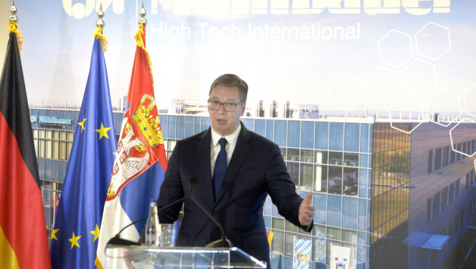 Predsednik Vučić otvorio fabriku "Muehlbauer": Ovo je jedan od kamena temeljaca moderne Srbije (FOTO/VIDEO)