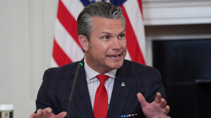 Hegset koristio lični telefon za osetljive podatke: Nadzorno telo utvrdilo da je prekršio protokol na platofrmi "Signal"