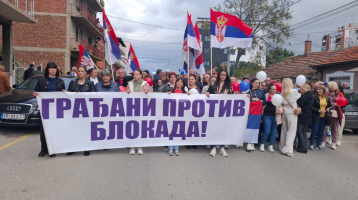 Gašić na skupu protiv blokada u Kraljevu: Dosta nam je zaustavljanja naše lepe zemlje