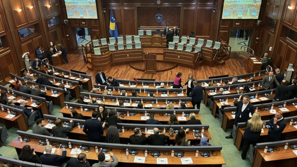 Ima li Konjufca dovoljan broj glasova? Sutra glasanje o izboru nove vlade privremenih prištinskih institucija