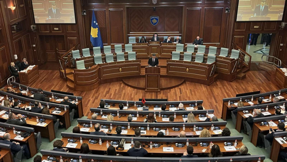 Priština četvrti dan bez javnog prevoza, danas vanredna sednica skupštine Prištine