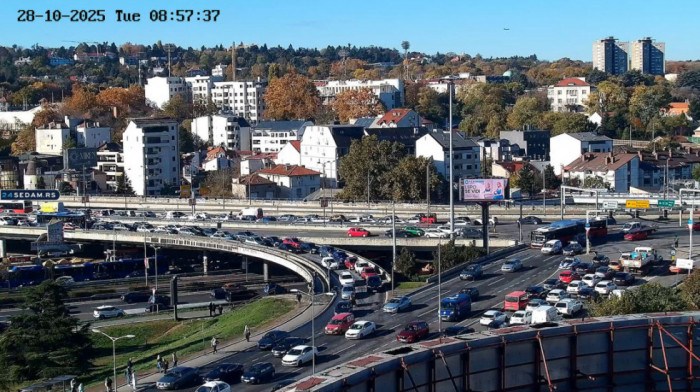 Kolaps u saobraćaju: Vozila u Beogradu stoje u kolonama, najgore je na Autokomandi