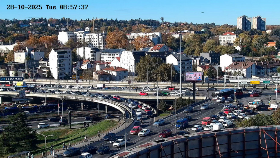 Kolaps u saobraćaju: Vozila u Beogradu stoje u kolonama, najgore je na Autokomandi