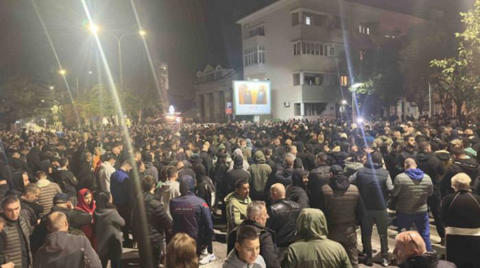 Crna Gora pod pritiskom: Sukob u Podgorici pokrenuo talas mržnje i vandalizma