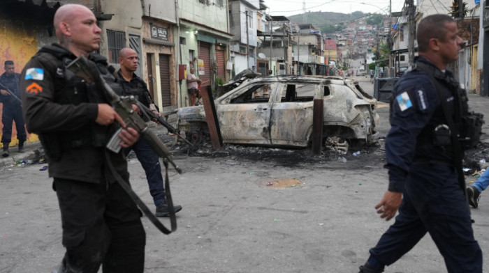 Haos u Riju: U sukobima policije i bande Crvena komanda ubijeno 64 ljudi, korišćeni dronovi sa bombamba