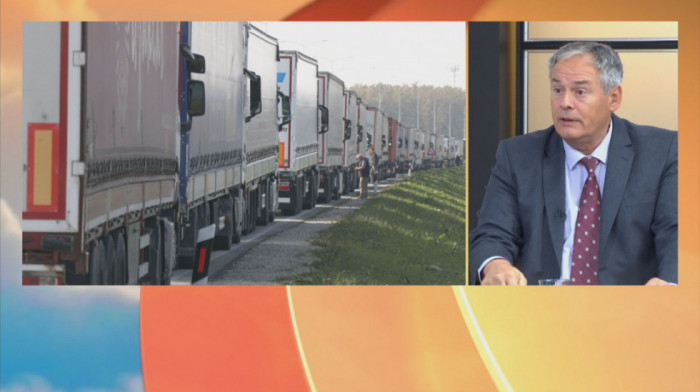 Novi sistem ulaska u Evropsku uniju zadaje veliku glavobolju kamiondžijama: Ima li rešenja za njihov problem?