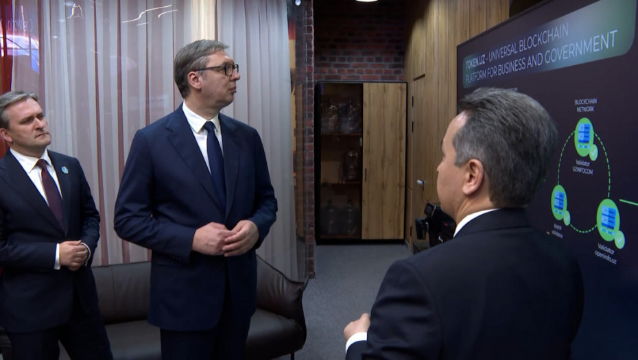 Vučić posetio industrijski kompleks Tehno-park u Taškenatu