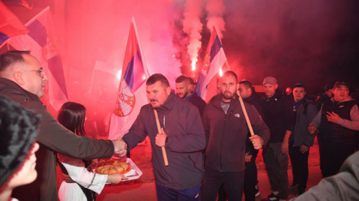 Raška dočekala Srbe sa KiM koji su peške krenuli ka Novom Sadu: "Put nije lak, ali izdržaćemo"