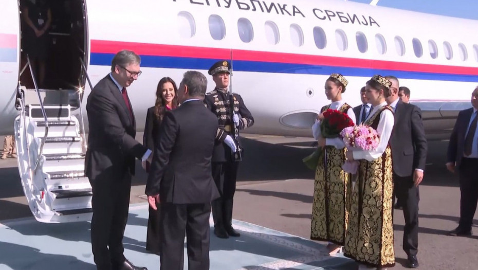 Vučić stigao u Samarkand, učestvuje na Generalnoj konferenciji UNESCO-a