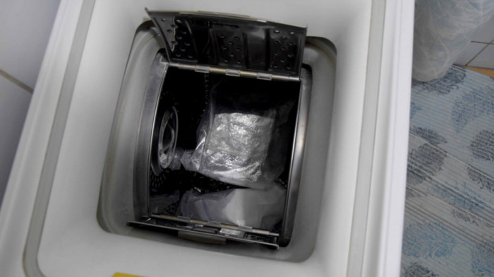 Uhapšena dvojica osumnjičenih dilera kod Subotice: Pronađeno više od četiri kilograma narkotika u stanu