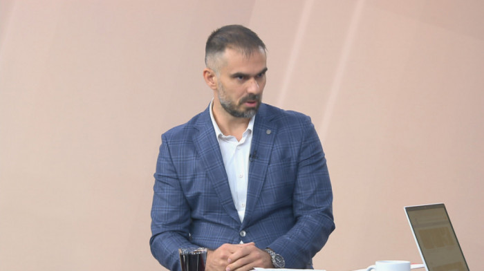 Mićin: Paljenje vozića na Trgu slobode nije slučajan incident