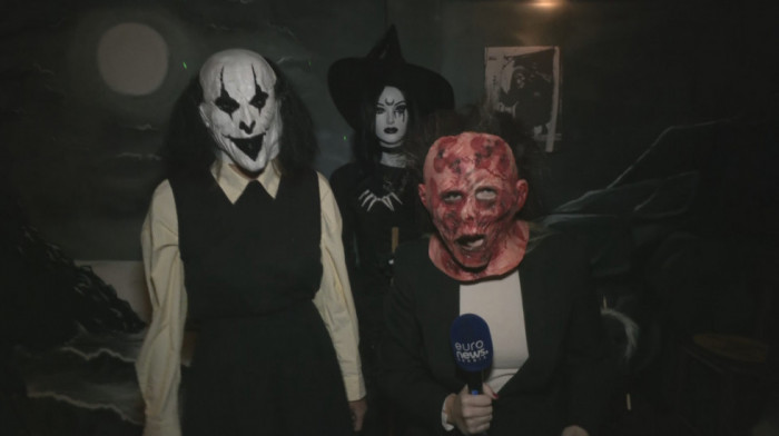 Maske, tarot i dobra zabava: Proslava Noći veštica u beogradskom Muzeju paranormalnog (VIDEO)