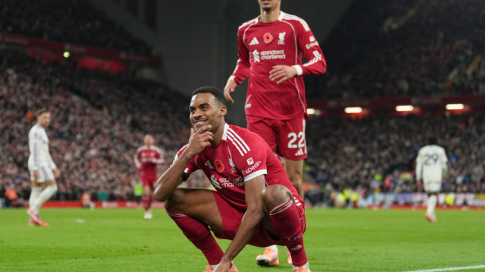 Liverpul konačno prekinuo niz poraza i slavio protiv Aston Vile
