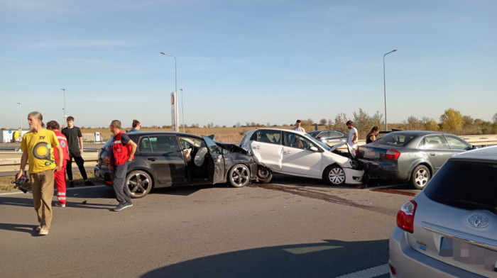 Lančani sudari na autoputevima zbog požara na njivama: Okanović za Euronews Srbija objašnjava ko snosi odgovornost