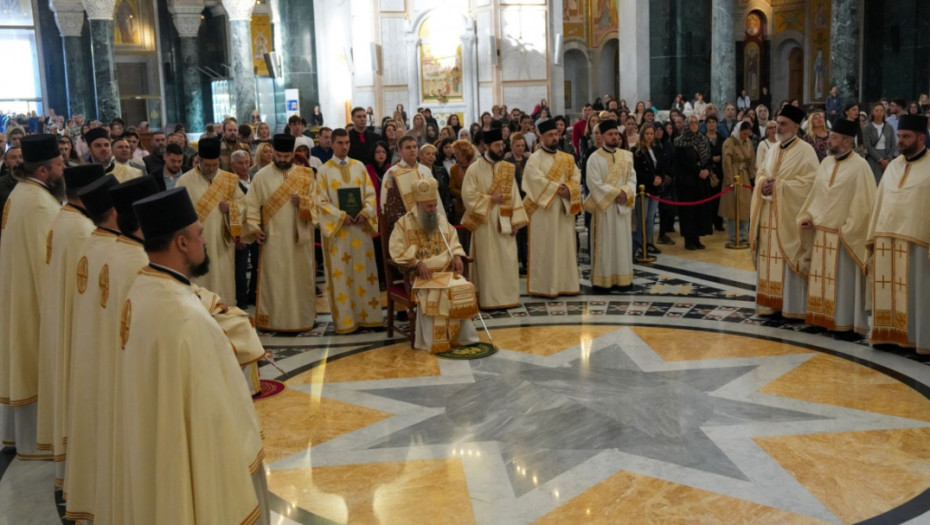 Porfirije predvodio svetu liturgiju u hramu Svetog Save na Vračaru