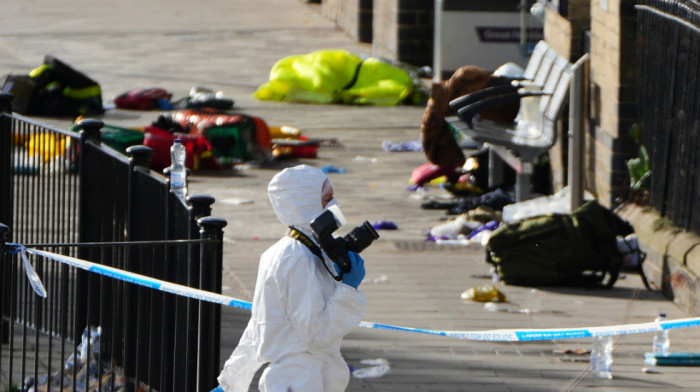 Muškarac iz Piterboroa tretira se kao jedini osumnjičeni za napad nožem u vozu