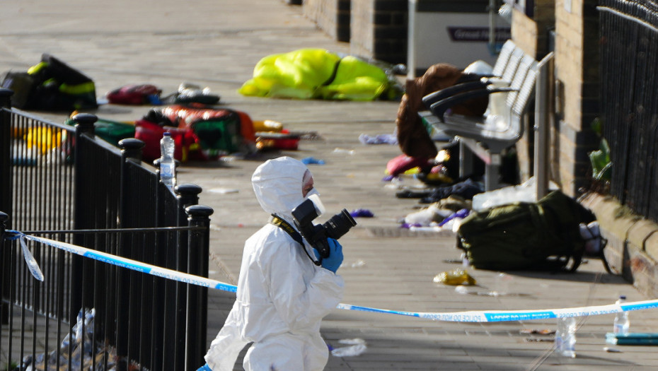 Muškarac iz Piterboroa tretira se kao jedini osumnjičeni za napad nožem u vozu