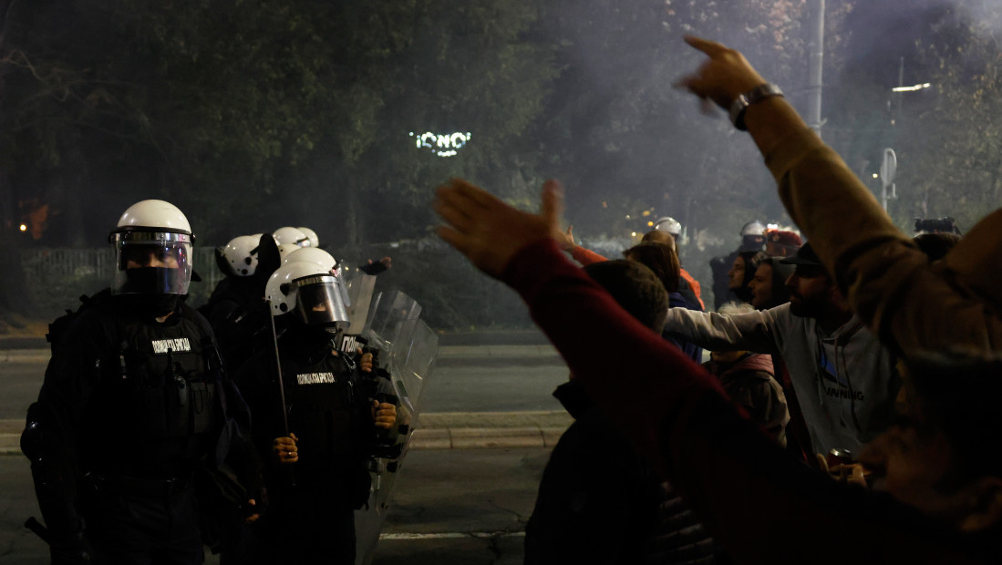 MUP: Privedeno 37 osoba zbog incidenata ispred Skupštine Srbije