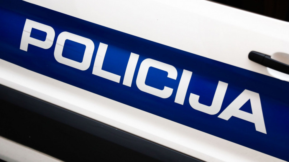 Napadač (18) na policajca u Splitu priveden, potom prebačen na psihijatriju