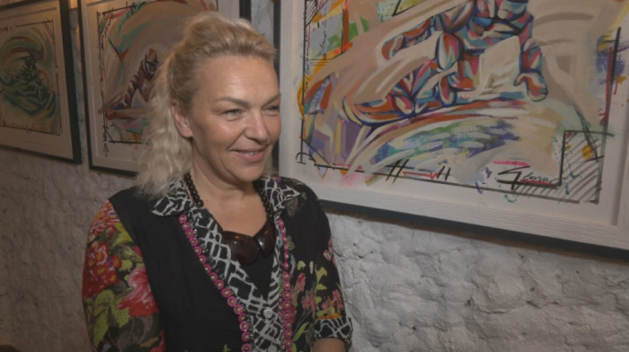 "SnowEmotion -  umetnost pokreta": Izložba slika Evin Eve Pešić koja spaja umetnost i sport (VIDEO)