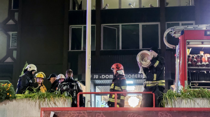 MUP TK: Poginulo deset korisnika Doma penzionera Tuzla, 20 osoba povređeno