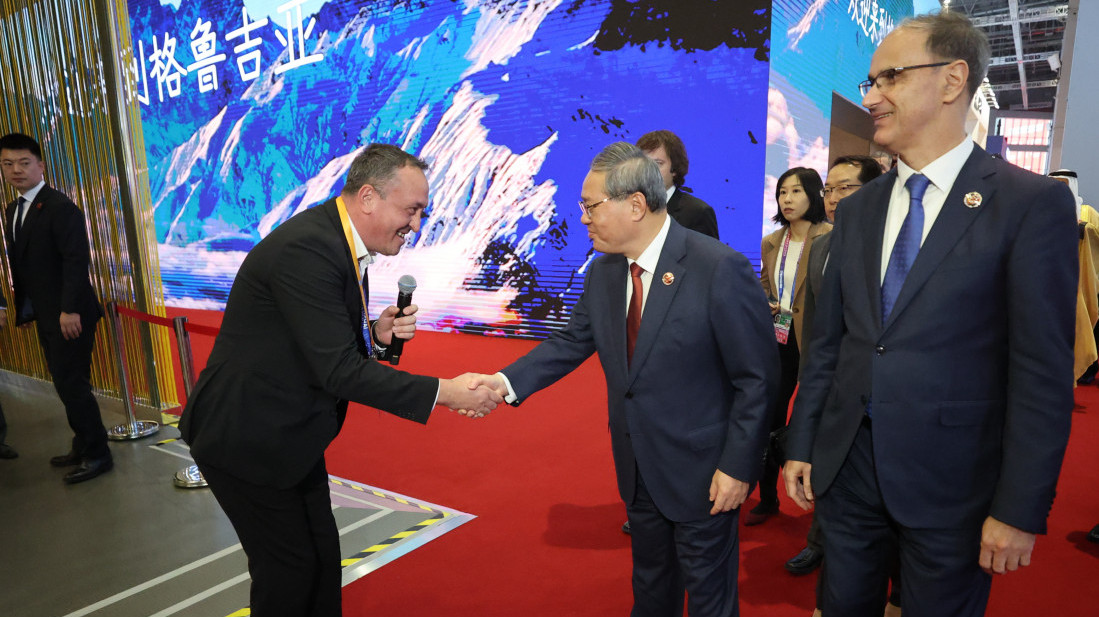 Macut otvorio Nacionalni paviljon u Šangaju: Fokus Srbije treba da bude na zdravoj hrani (FOTO)