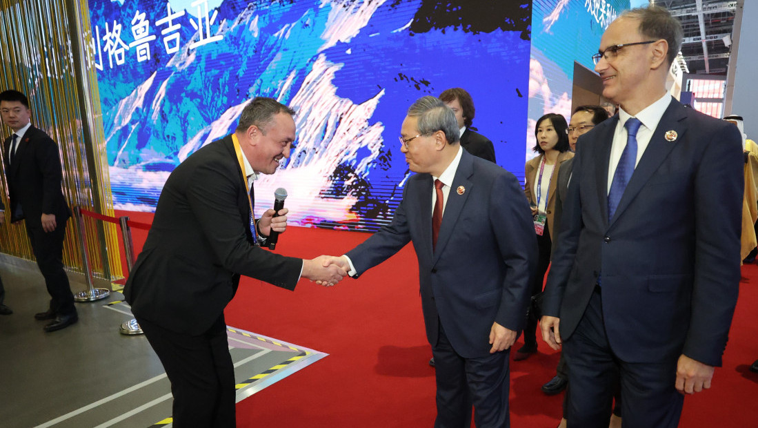 Macut otvorio Nacionalni paviljon u Šangaju: Fokus Srbije treba da bude na zdravoj hrani (FOTO)