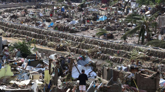 Broj žrtava tajfuna Kalmegi na Filipinima porastao na više od 100