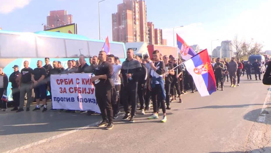 Srbi sa Kosova i Metohije ušli u Beograd: Priređen srdačan doček na Vidikovcu (VIDEO)