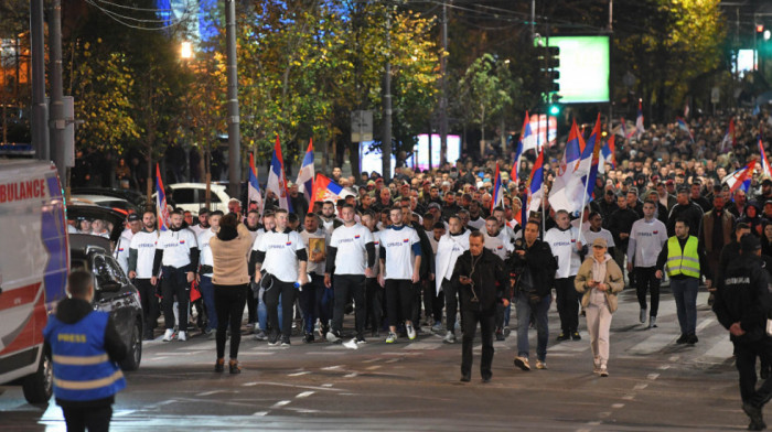 MUP: 47.500 građana na dočeku Srba sa KiM ispred Skupštine Srbije