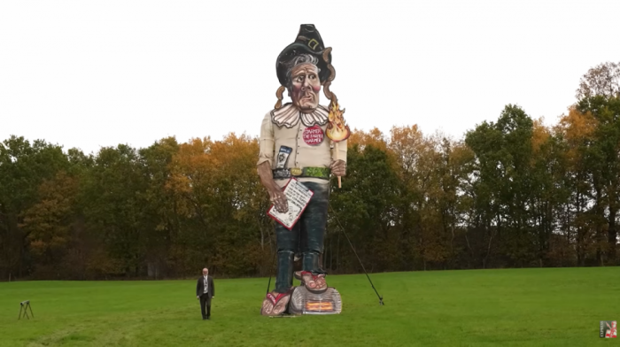 Tradicionalno stogodišnje ruganje: Džinovska figura Kira Starmera otkrivena u Engleskoj pred proslavu Noći lomača