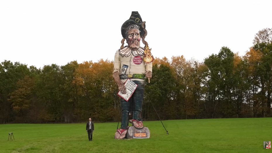 Tradicionalno stogodišnje ruganje: Džinovska figura Kira Starmera otkrivena u Engleskoj pred proslavu Noći lomača