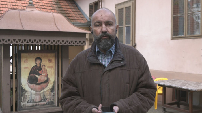 Novi propisi o angažovanju veroučitelja izazvali dileme: Do sada su mogli da budu angažovani na 12 meseci