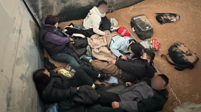 Sprečen pokušaj ilegalnog prelaska granice, migranti nađeni u tovaru pšenice