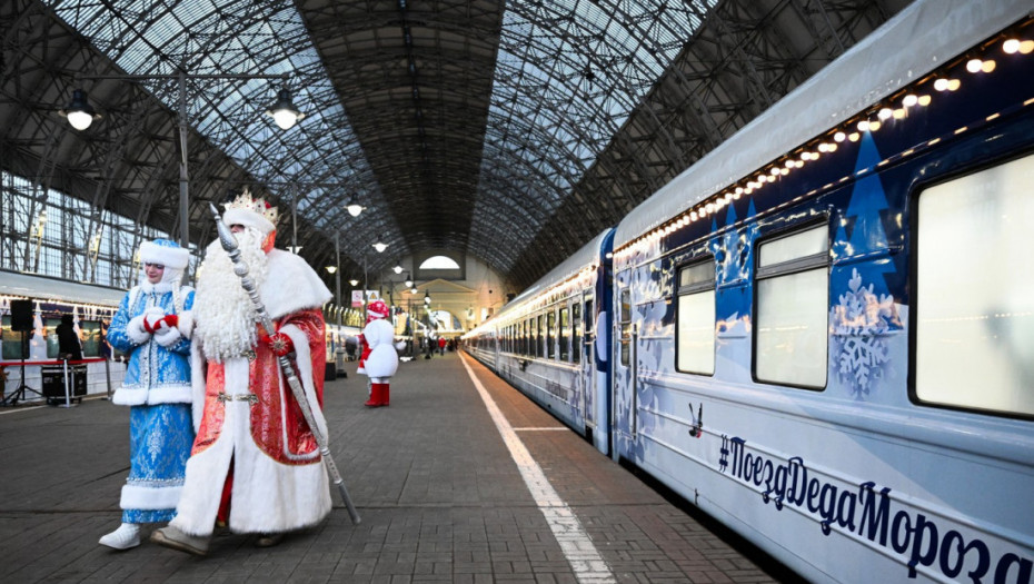 Od Vladivostoka do Omska: Čarolija Deda Mraza stiže vozom u više od 70 ruskih gradova