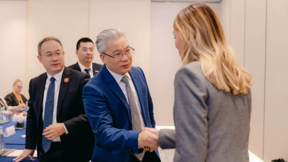 Mesarović sa predstavnicima kineske "Geely Auto Group" o mogućnostima za ulaganje u Srbiju