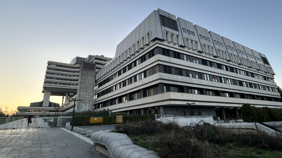 Deo zgrade VMA evakuisan zbog dojave o bombi, policija na terenu