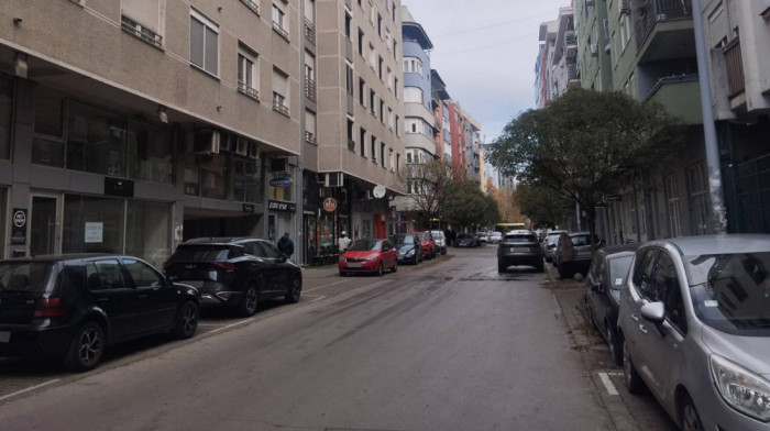 Muškarac (25) iz Crne Gore isečen nožem na Grbavici u Novom Sadu