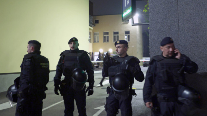 Hrvatska policija: Sprečili smo moguće nezakonito ponašanje ispred Srpskog kulturnog centra